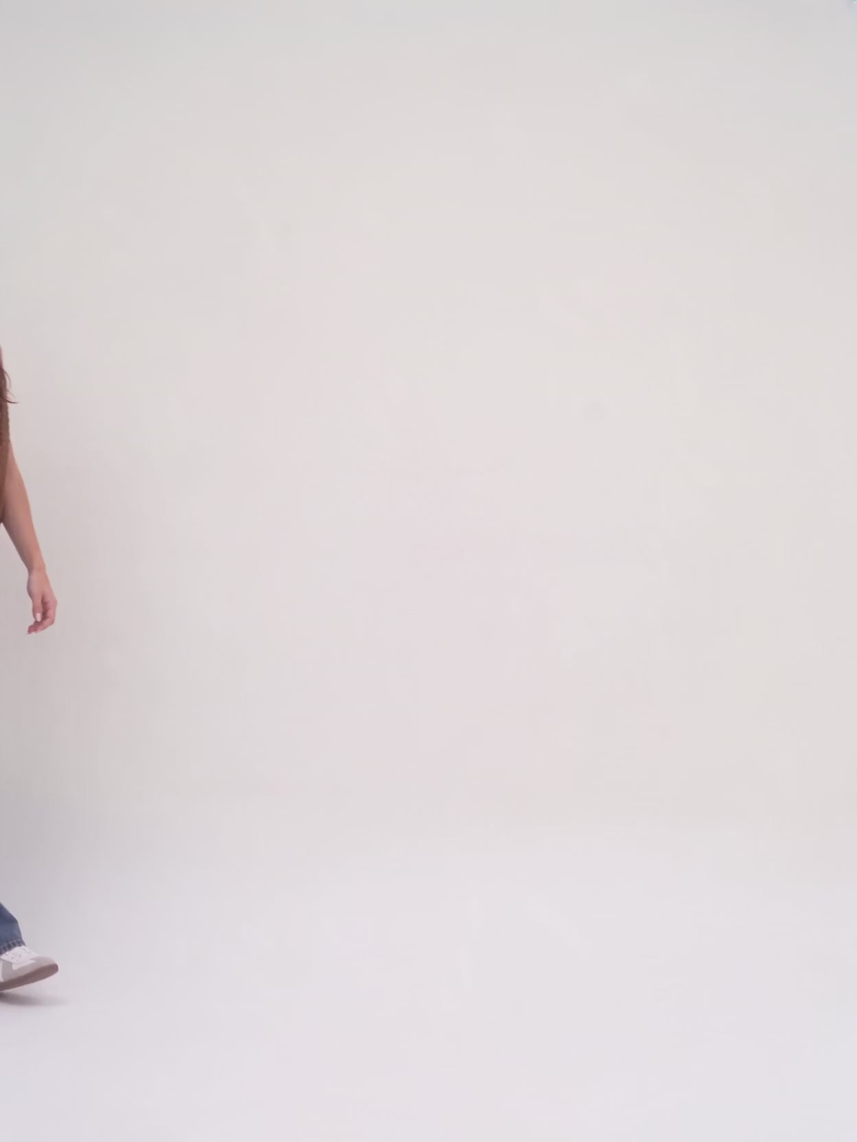 Load video: Bottega Veneta - Large Hobo