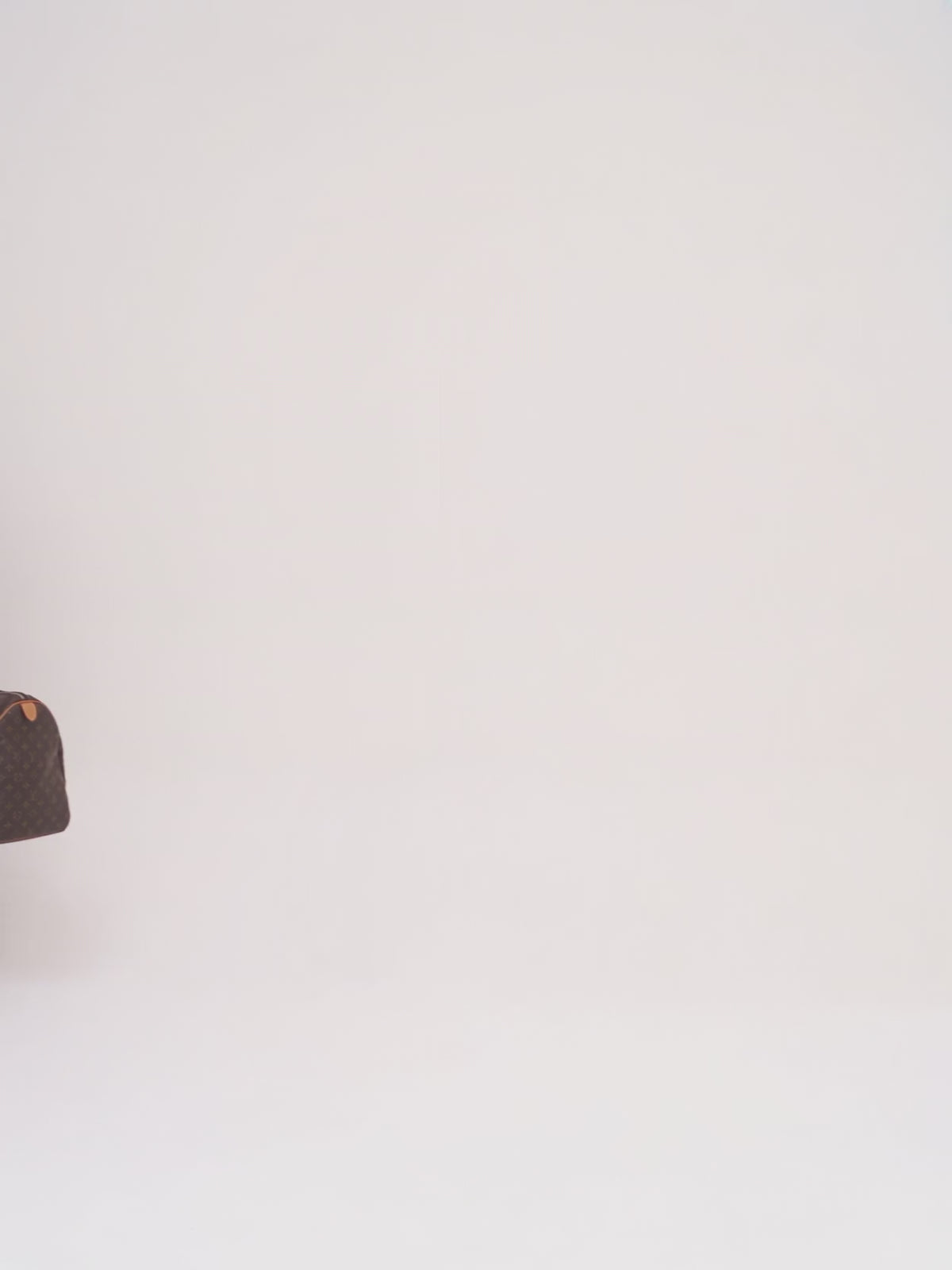 Load video: Louis Vuitton - Keepall 55